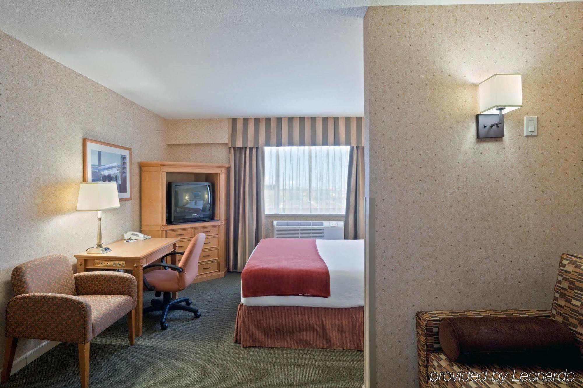 Holiday Inn Express Vancouver Airport-Richmond, An Ihg Hotel חדר תמונה